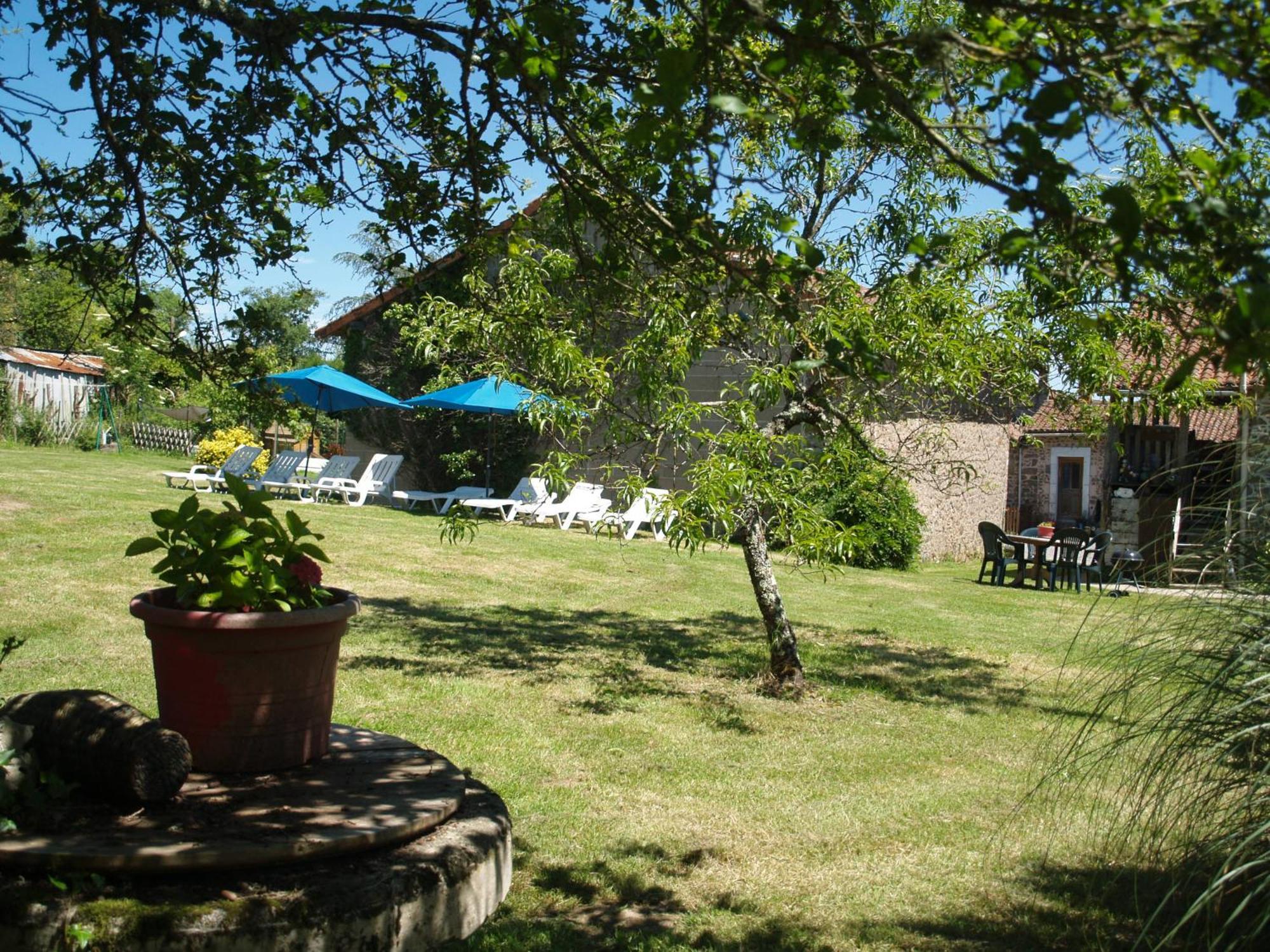 Tranquille Vienne Gites A Chirac Dept Charente ภายนอก รูปภาพ