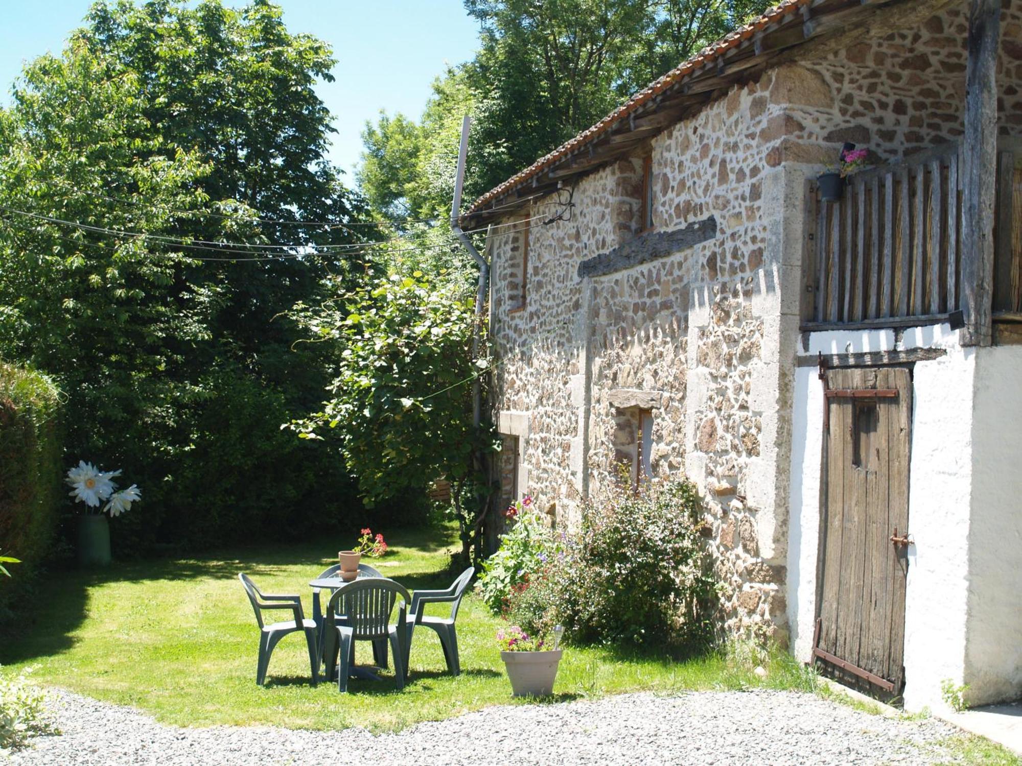 Tranquille Vienne Gites A Chirac Dept Charente ภายนอก รูปภาพ